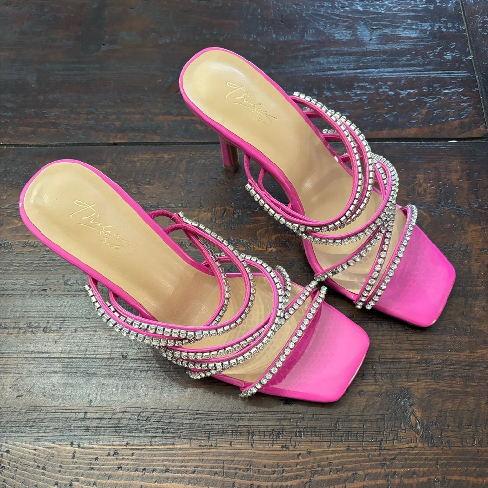 Thalia Sodi high heels hot pink! Square toe brand new!